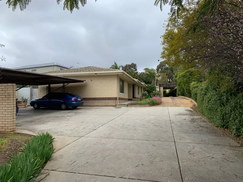 Affordable 2 bedroom unit in great location!