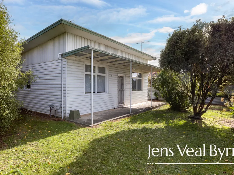 Corner block, close to shops, schools, transport