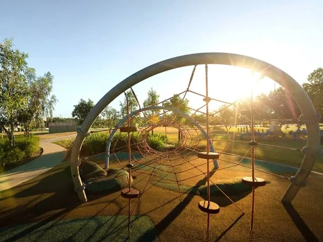 5 bedroom Home & Land in sunny Bushland Beach Townsville