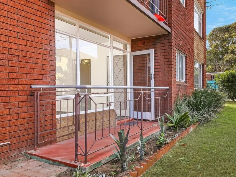 Fully Renovated Garden Apartment