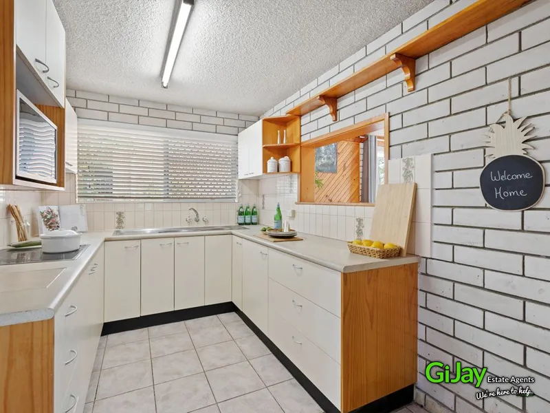 GREAT PROPERTY JUST A SHORT WALK TO QEII & GRIFFITH UNIVERSITY NATHAN - ONLY $450 per week
