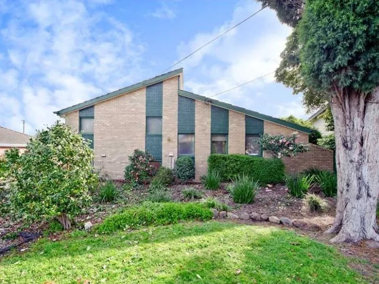 Perfectly Positioned In Box Hill Central 