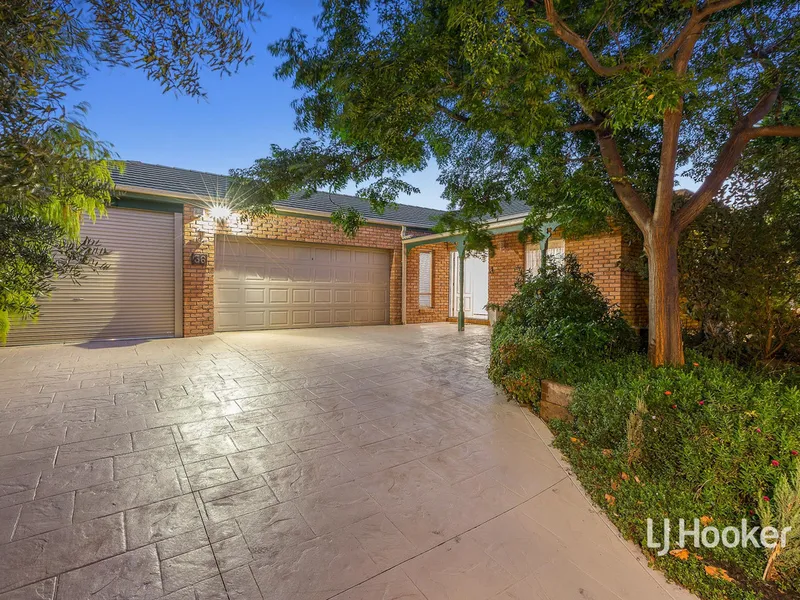 Showstopping Entertainer in Cul-De-Sac on 864m2