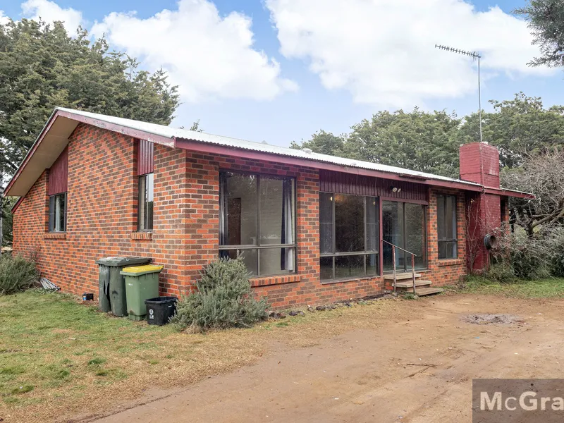Large 4 bedroom Family home Bidgee Road