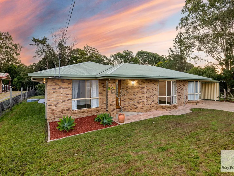 Comfortable & Practical Single level living..