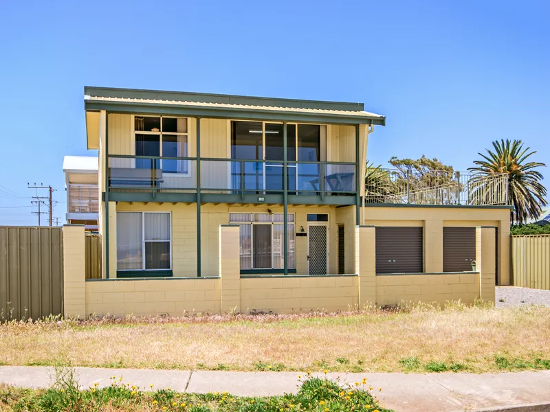 Sun & Fun | Fully Furnished | Short Lease Available (Water & Electricity Incl.)