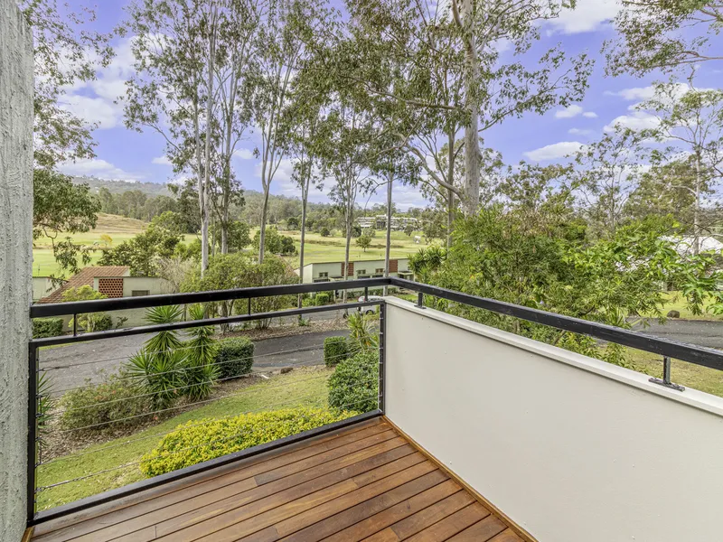 Immaculate split-level unit ready to go