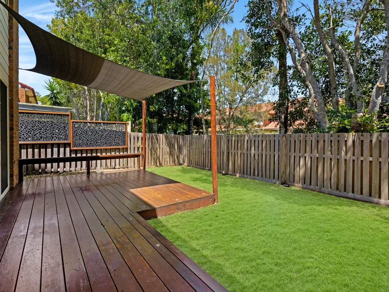 Immaculately Renovated & Spacious Townhouse