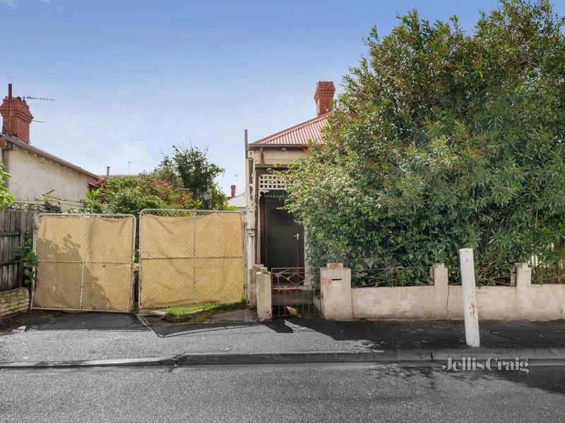 Prime Cremorne real estate on 305sqm approx.