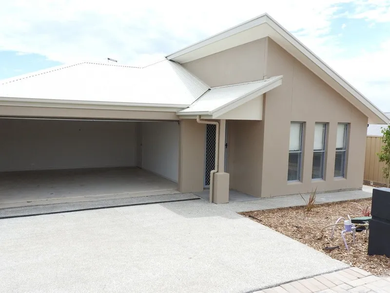 SPACIOUS OASIS IN PRIME LOCATION!