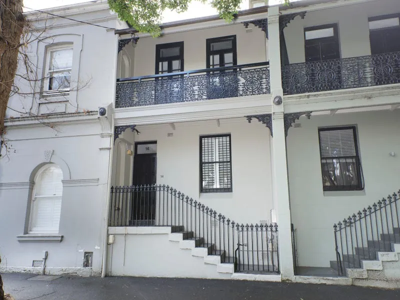 Superbly presented 2 storey north facing Victorian terrace. Situated in this highly sought after location