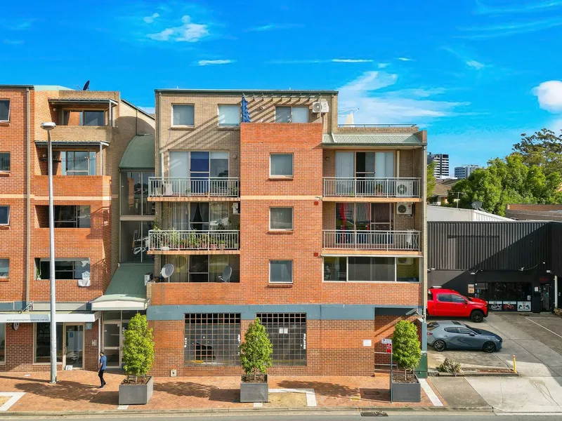 Rear Find Two Level Penthouse