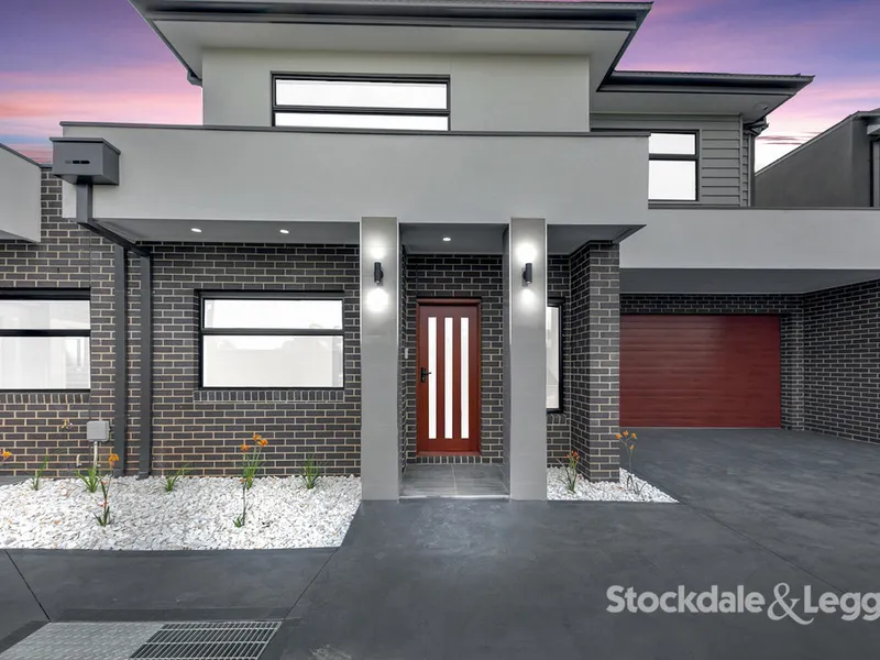 Brand New Luxury, Ready To Move In!