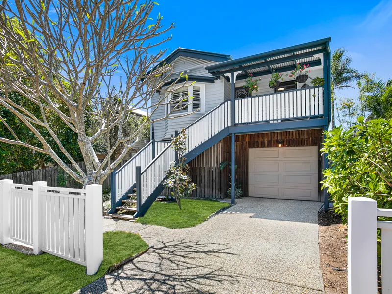Charming Fully Furnished Home with a Dreamy Backyard!
