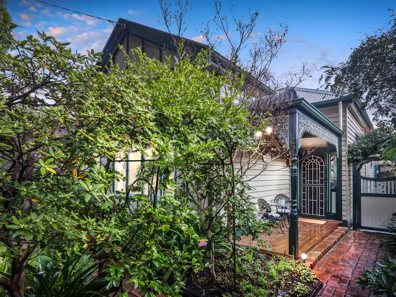 'Crepe Myrtle Cottage ' – As Lovely As It Sounds!