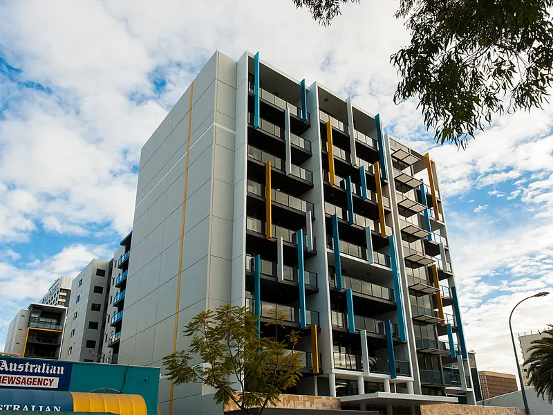 A Rare Gem - 3 Bedroom Family Friendly Apartment in the City