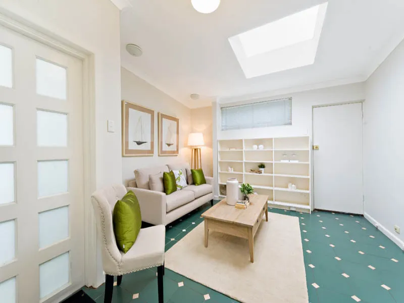 Well Positioned 2 Bedroom Home In Sort After Location.