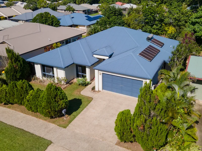 MASSIVE FAMILY HOME - BENTLEY PARK