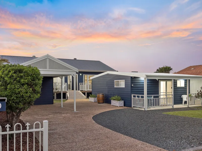 LUXE FINGAL BAY FARM HOUSE