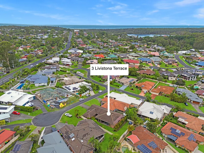 Fully furnished, 5 Minutes to Sawtell Beach with all utilities included!!!