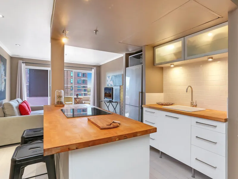 Beautifully furnished studio in Newtown