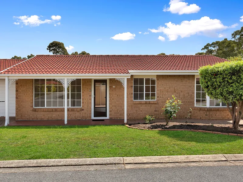 Fully renovated 2 Bedroom Villa with spacious entertaining space 