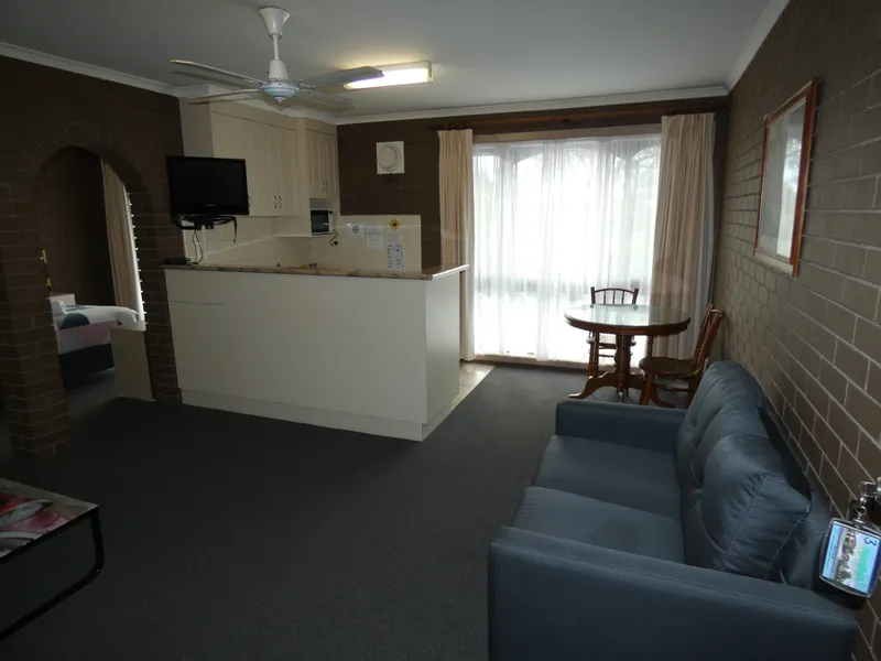 FURNISHED APARTMENT INCL. ALL AMENITIES