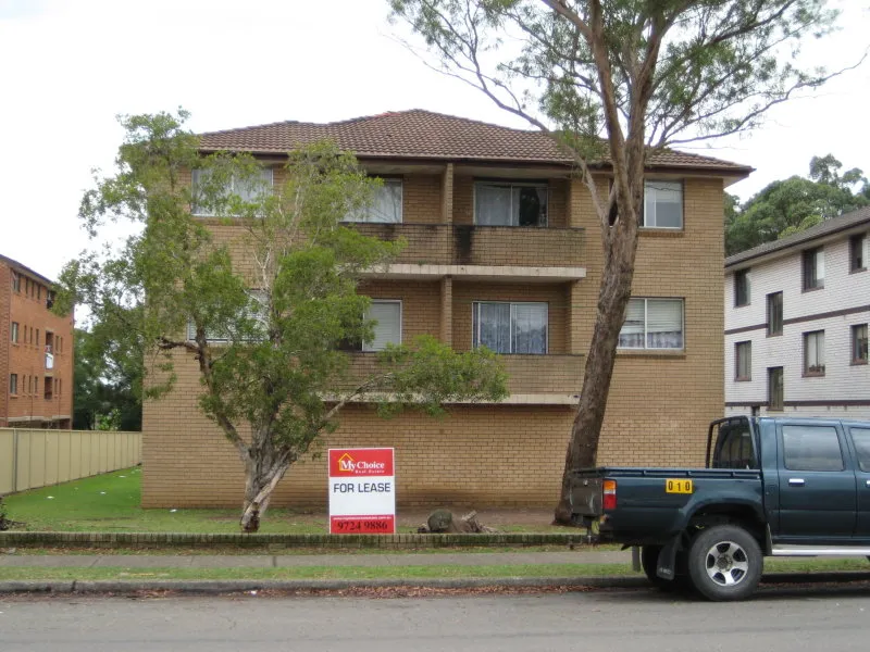 TWO BEDROOMS UNIT.. GOOD LOCATION!!