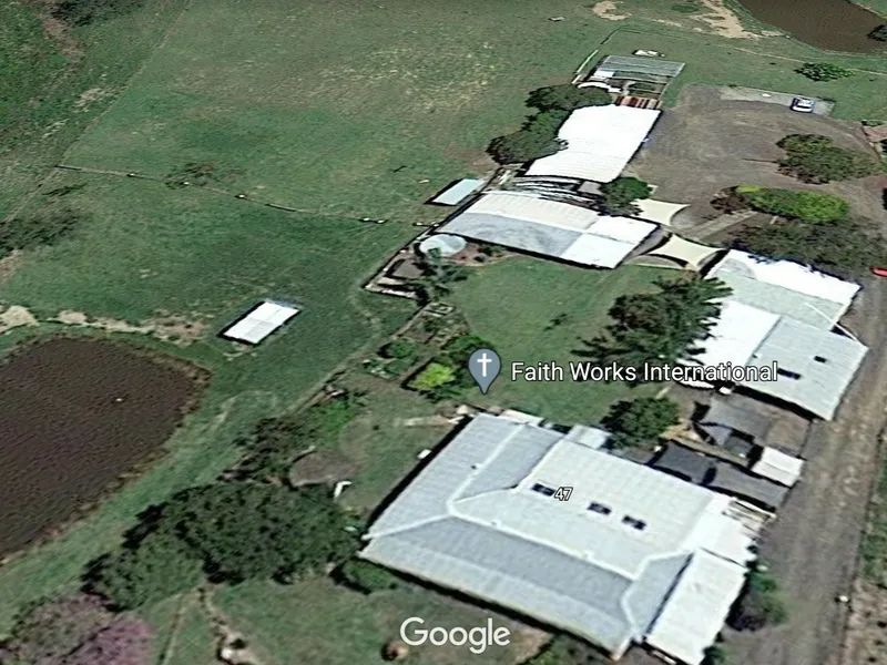 GREAT SETUP FOR A HOME BASED BUSINESS OR HOBBY FARM
