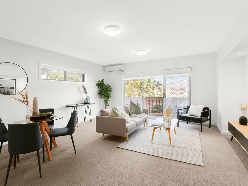 Sublime Space in Courtyard Serenity