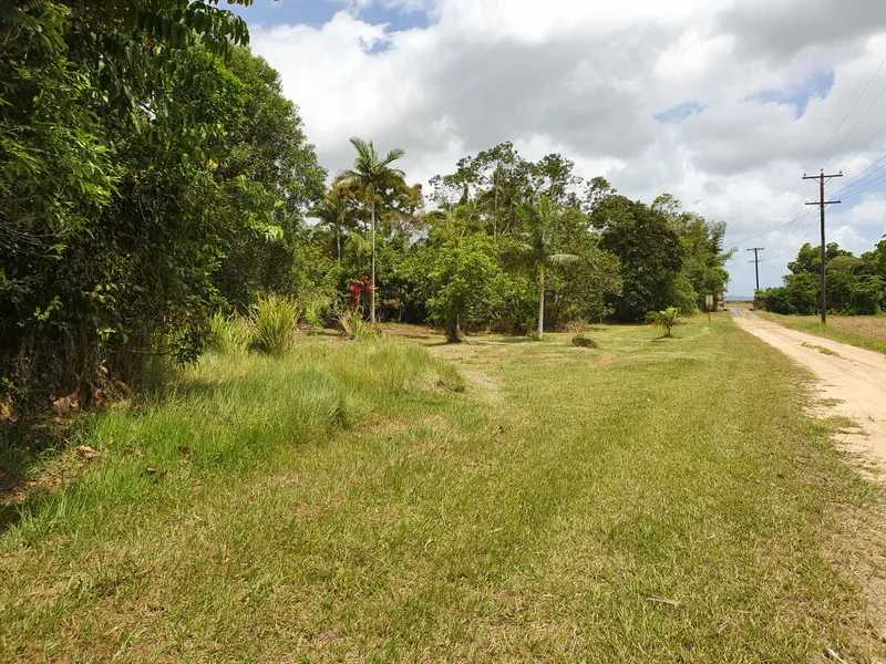 2,226m2 BLOCK IN THE COUNTRY WITH CREEK, SHED AND CARAVAN - 15 MINUTES SOUTH OF INNISFAIL