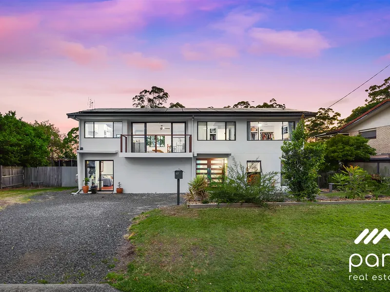 4 BEDROOMS WITH OCEAN VIEWS, DUAL LIVING AND MASSIVE SHED