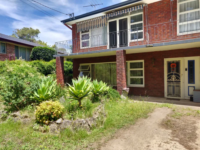 BEAUTIFUL STUDIO UNIT IN  A LEAFY AREA