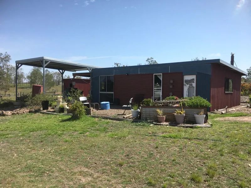 WEEKENDER ON 6 ACRES WITH VIEWS