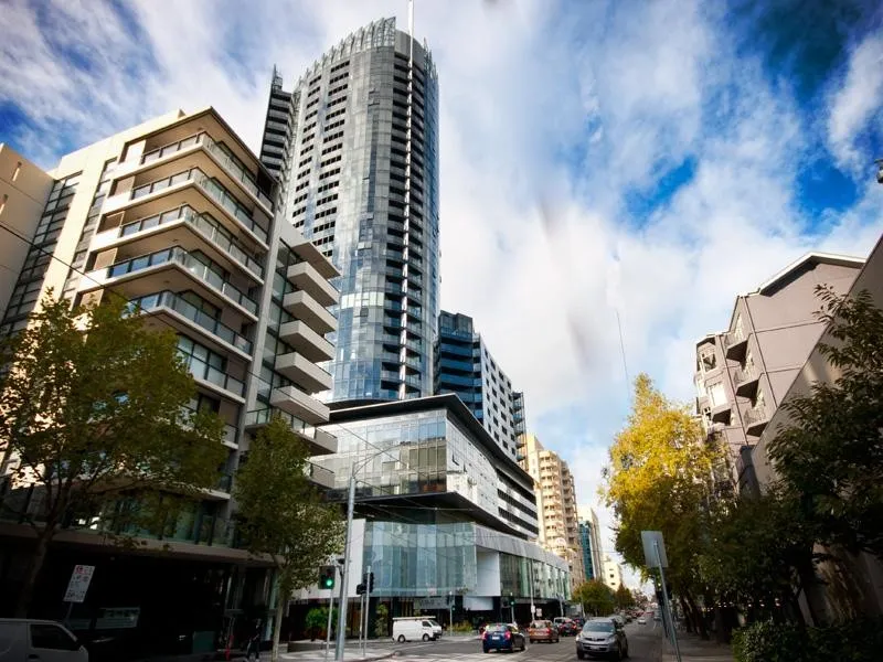 VOGUE APARTMENTS - Large fully furnished two bedroom apartment with amazing City & Yarra River views! PLEASE EMAIL TO REGISTER YOUR INTEREST TO VIEW.