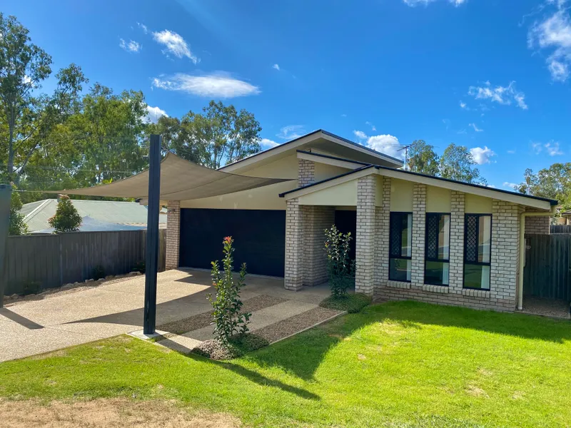 BEAUTIFUL FOUR BEDROOM HOME IN FANTASTIC STREET!