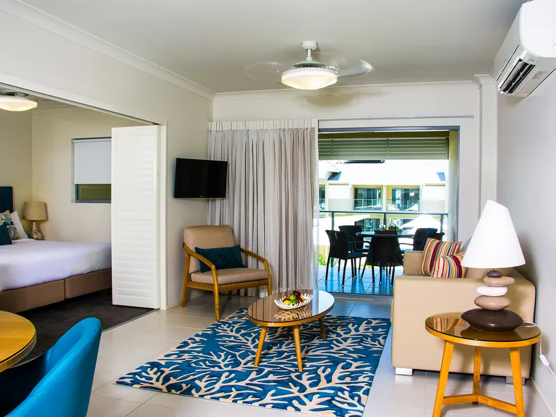 Large stylish and modern 1 bedroom apartment with private spa on the balcony.  Live here/invest here. High cash positive returns for investors.  