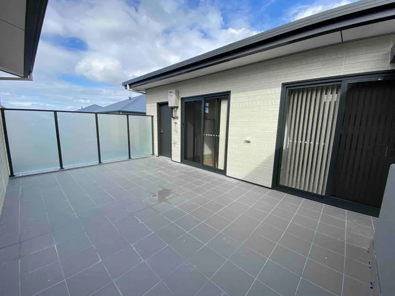BRAND NEW MODERN APARTMENT