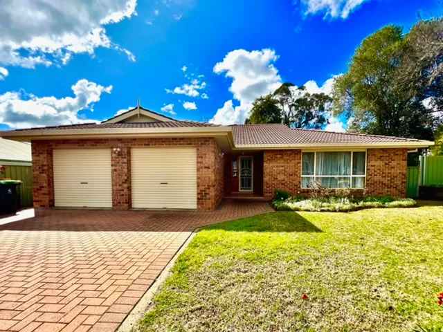 Gorgeous, Warm, Opulent Living With A Fabulous Feel