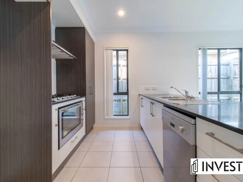Modern Four Bedroom Home - Excellent Location - Study and Air Conditioning - Coomera