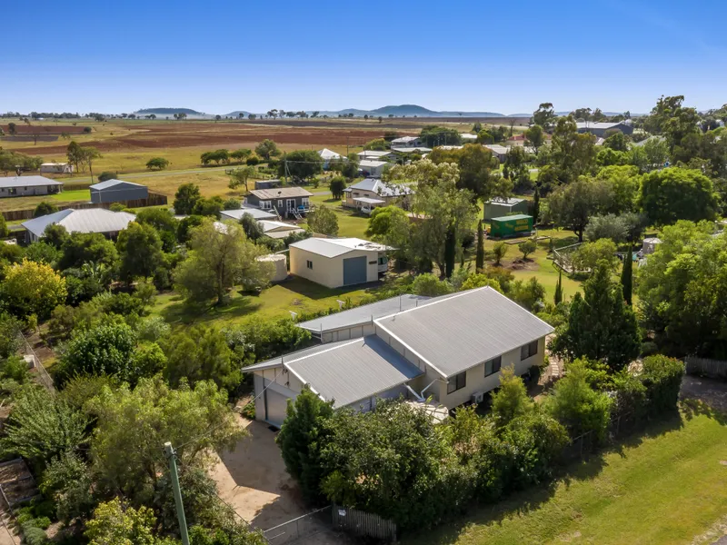 Perfect home for the retiree, growing family or tradesman – Prepare to Fall in Love!