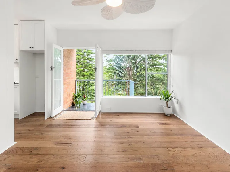 Modern apartment located just minutes away from the centre of Manly