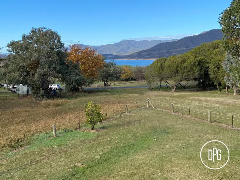 AMAZING LAKESIDE LOCATION WITH RESERVE ON 2 SIDES