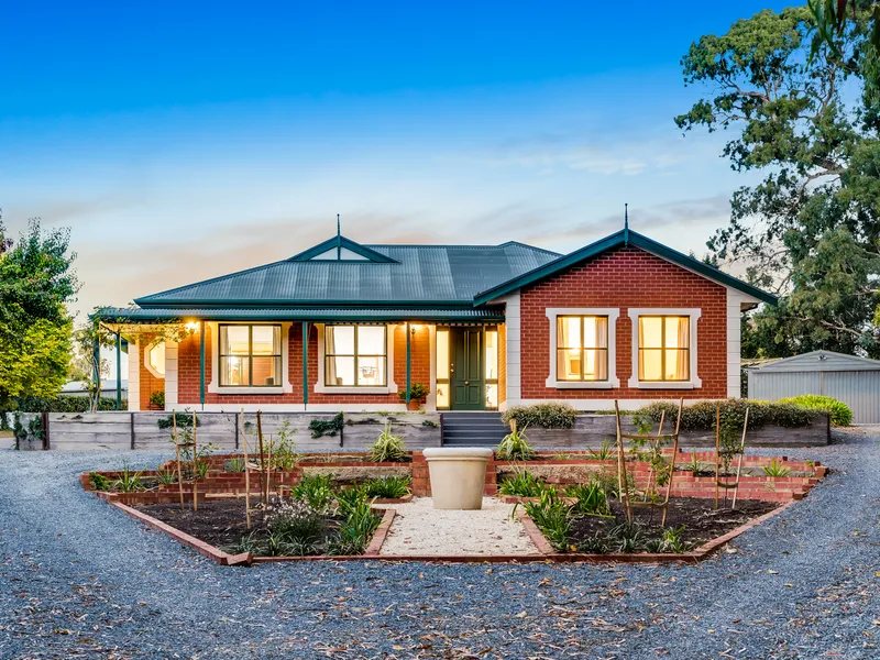 The perfect family home on a huge allotment, ready to make it your own! 