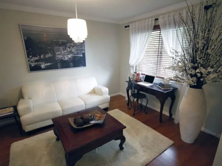 FULLY FURNISHED TOP FLOOR APARTMENT IN SECURE BUILDING