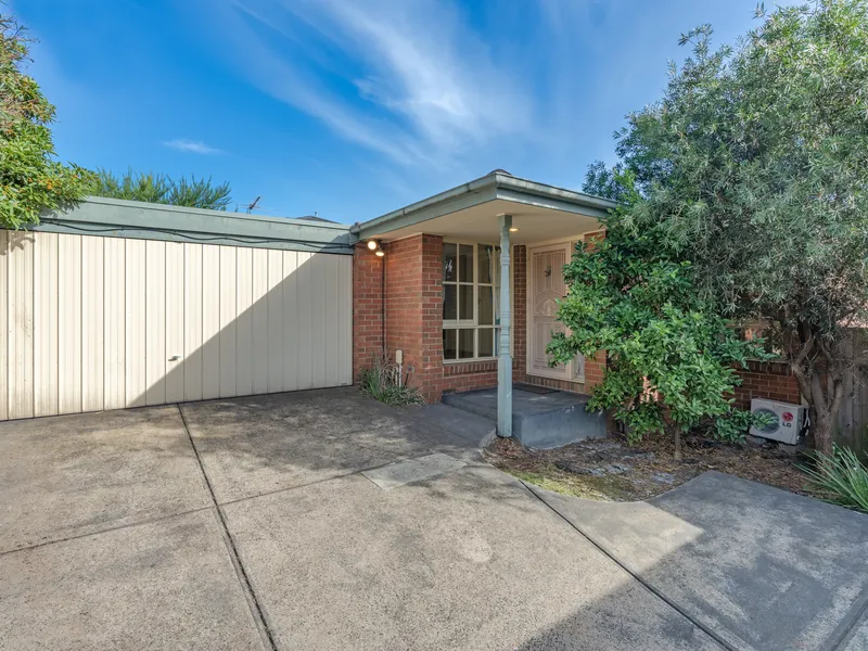 Renovated Spacious Unit Next to the Park