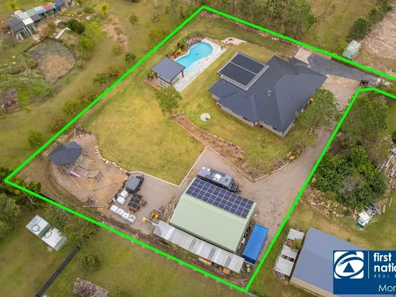 Stunning Family Home on 3825m2