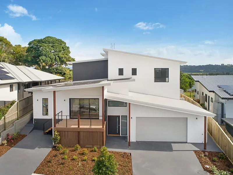 ESCAPE TO THE COUNTRY - FIND YOUR SEA AND TREE CHANGE HERE IN THIS STUNNING NEAR NEW PROPERTY WITH NEUTRAL DECOR, OCEAN AND HINTERLAND VIEWS