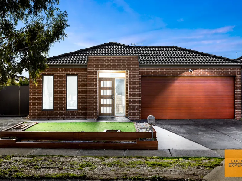 WONDERFUL 3-BEDROOM FAMILY HOME WITH SIDE ACCESS!