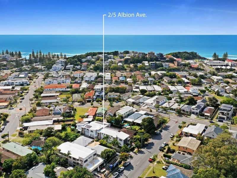 Coastal Inspired Designer Triplex - Walk to Beach!